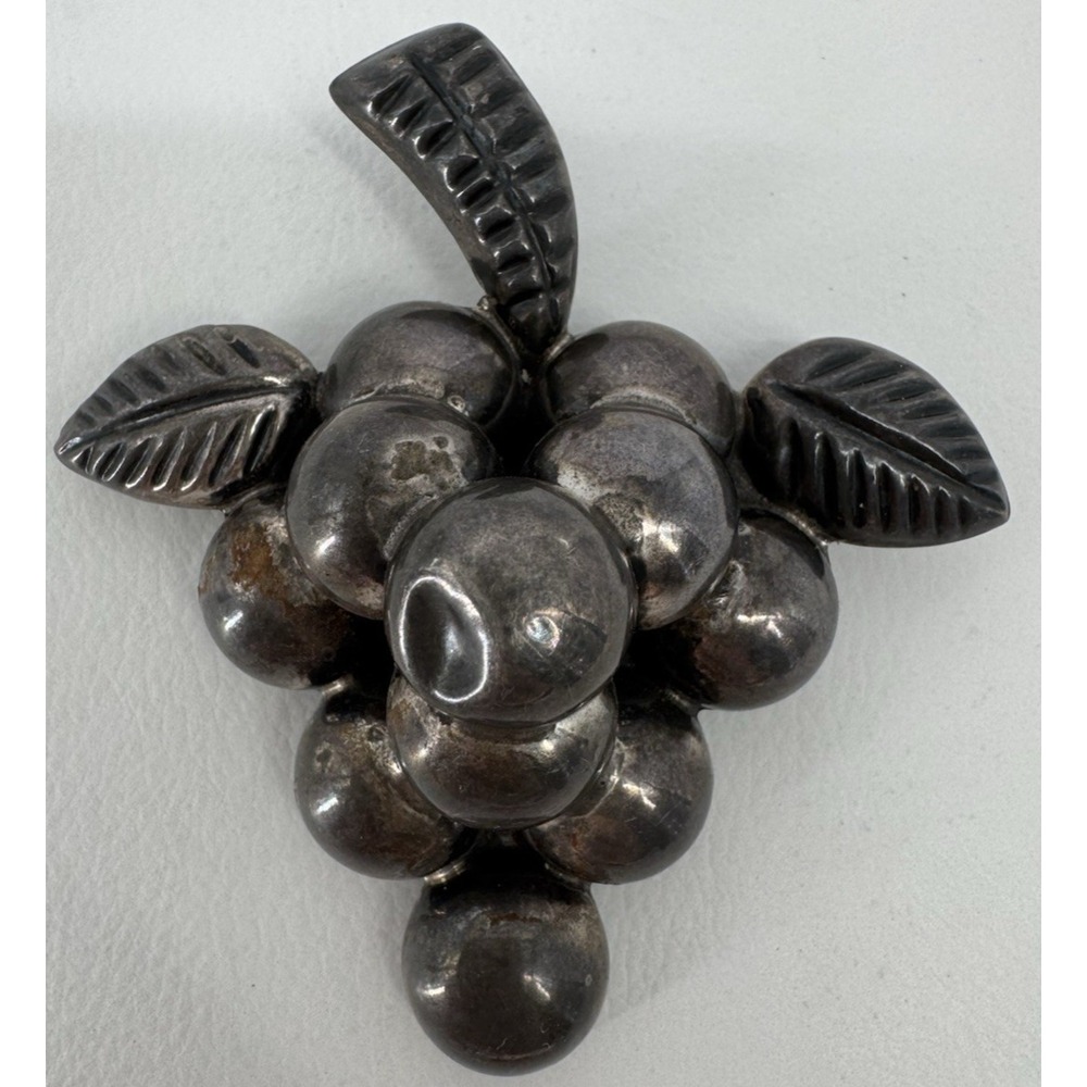 Vintage Brooch 925 Sterling Silver Grape Cluster Leaf Design Artisan Mexico GC G